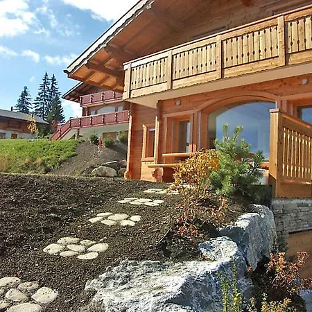 度假居 Sleeps 8 Wifi